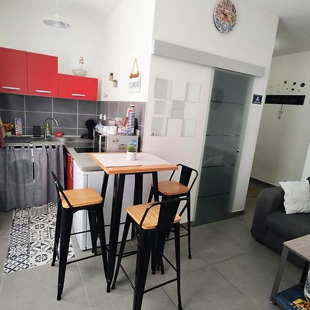 Studio Coin Nuit, Entre Plage Et Centre Марсилия Екстериор снимка