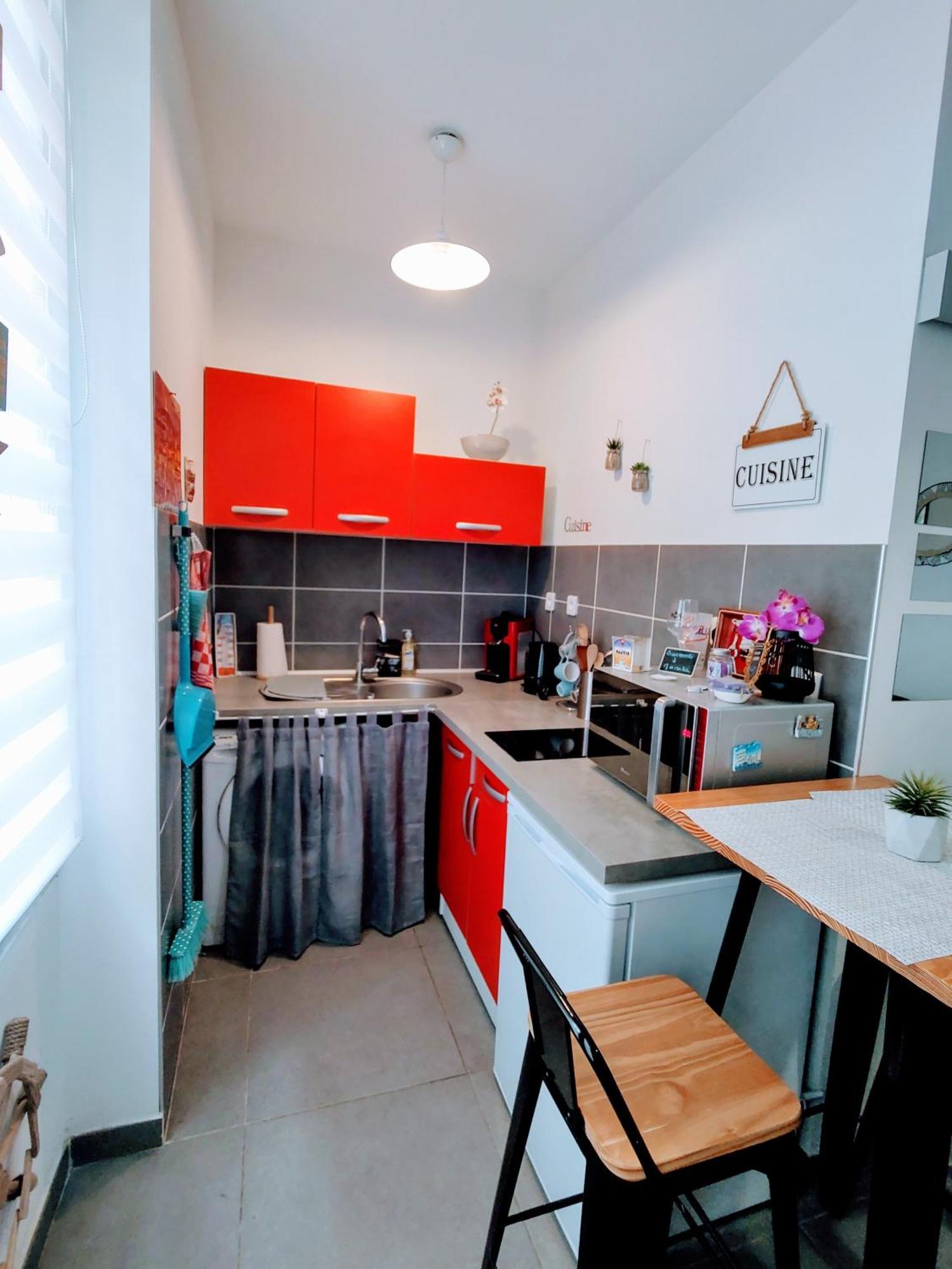Studio Coin Nuit, Entre Plage Et Centre Марсилия Екстериор снимка